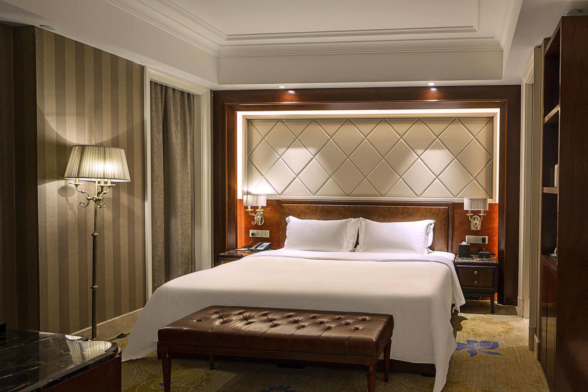 Chengdu Jin Yun Hotel エクステリア 写真